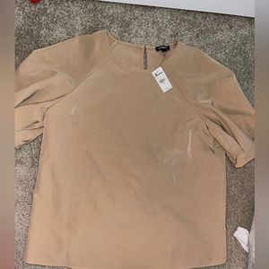 Express puff sleeves top